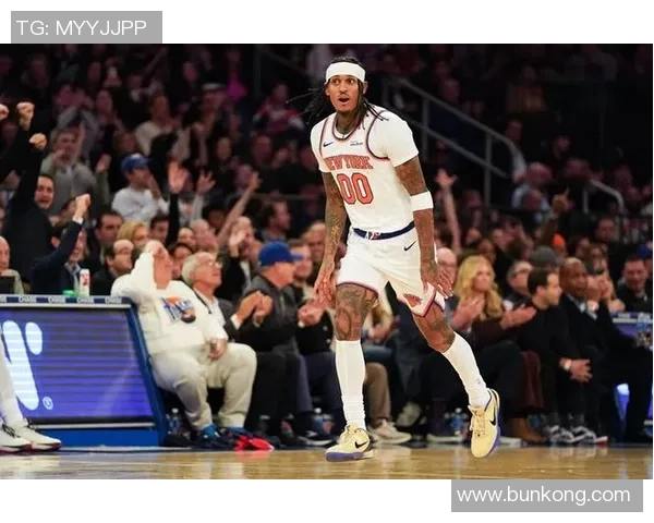 乔丹克拉克森如何在NBA赛场上展现个人风采与团队精神