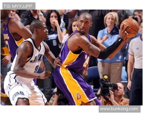 科比在2010年季后赛对阵爵士的精彩表现与传奇瞬间回顾